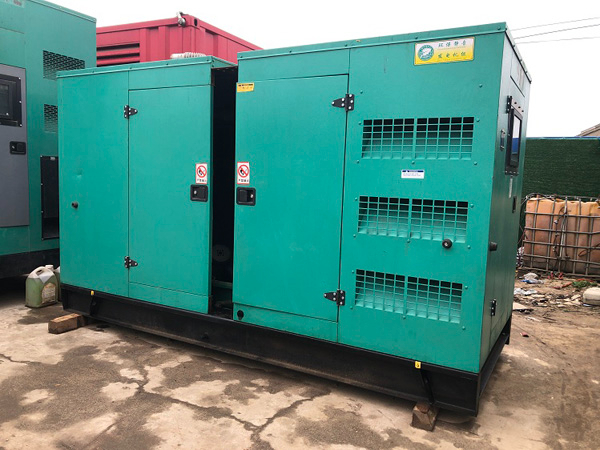 雅江怎样合理控制磷酸铁锂蓄电池的充放电倍率以延长其使用寿命？